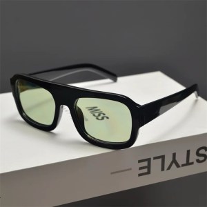 Large Frame Sunglasses