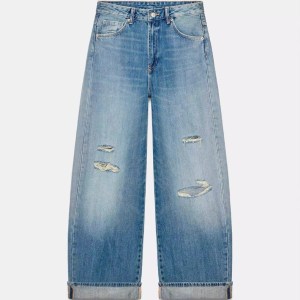 Ripped Fold-Up Jeans