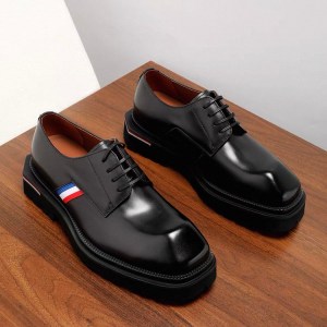 Striped Square-toe Shoe